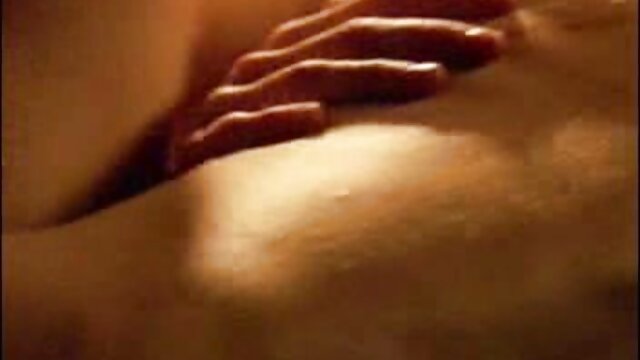מצוין :  אדי אנדרוז מוצצת ורוכבת על זין גדול עם התחתונים שלה סקסית חמה פורנו 